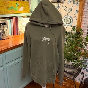 Stüssy Men’s Basic Hoodie in Olive / Army Green Embroidered Logo